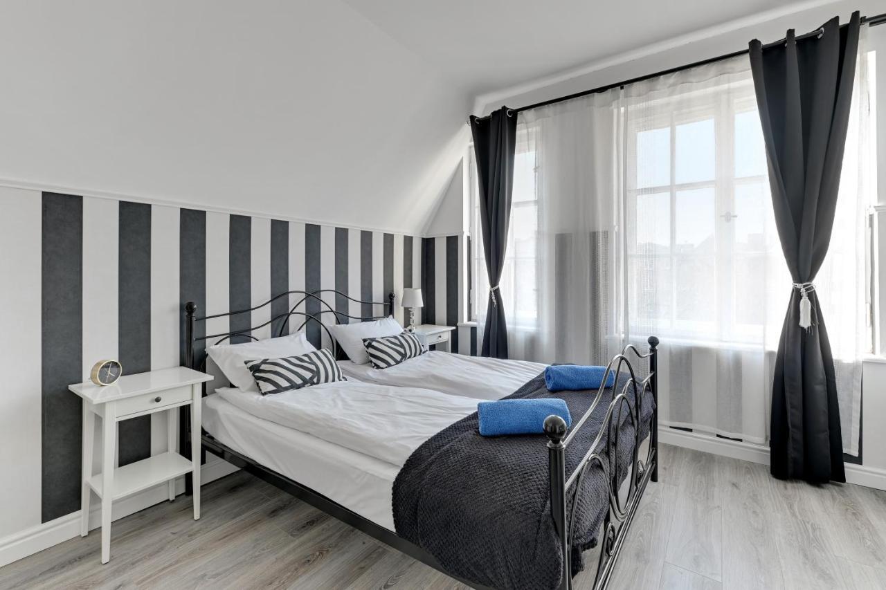 Pola By Q4Apartments - Heart Of The Old Town Гданск Екстериор снимка
