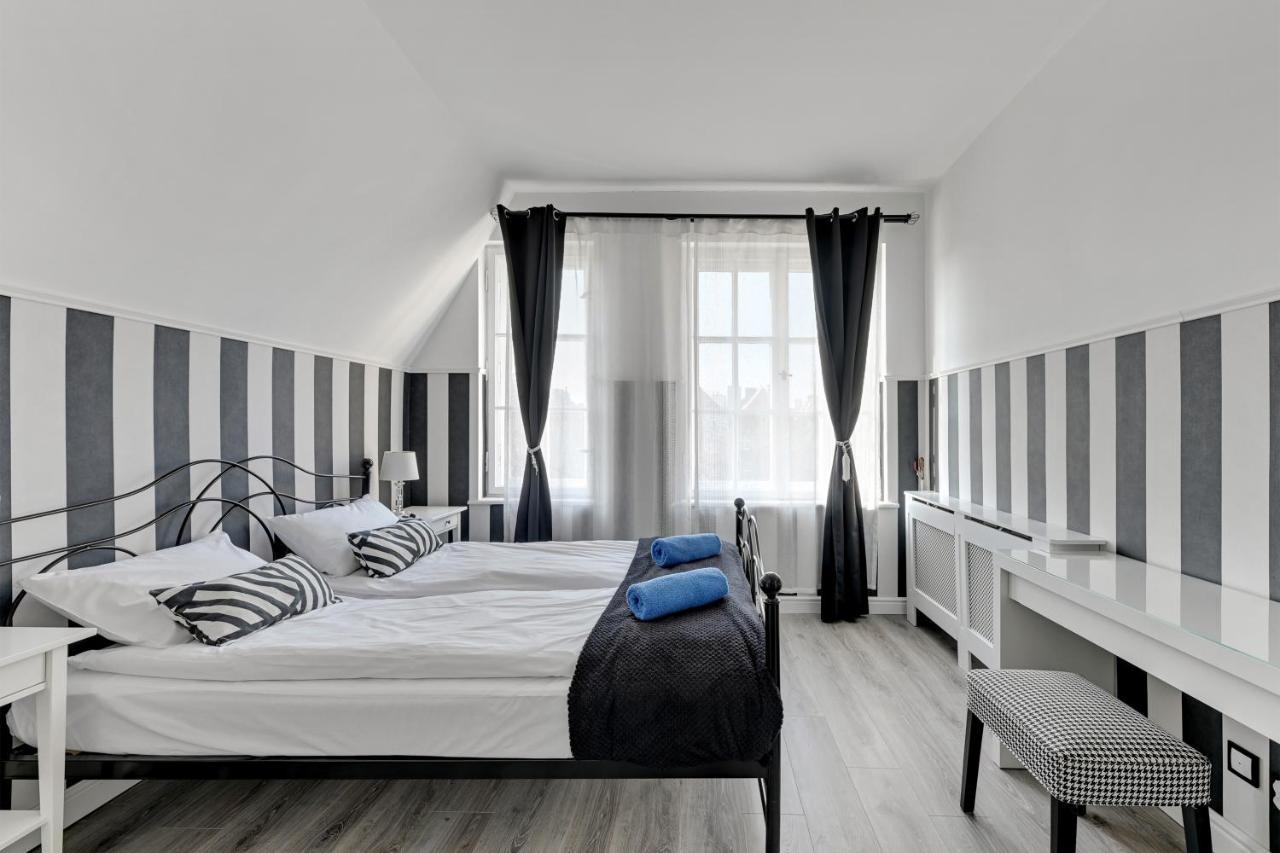 Pola By Q4Apartments - Heart Of The Old Town Гданск Екстериор снимка